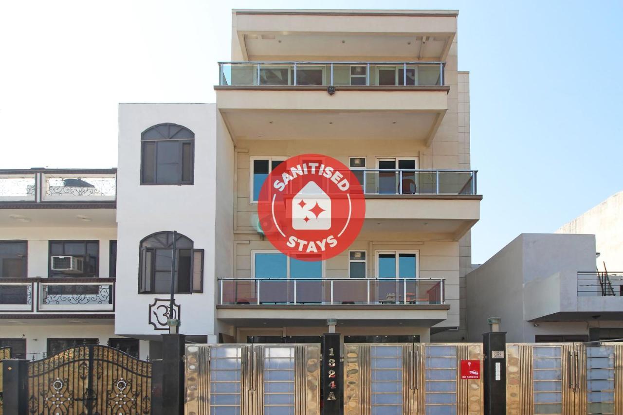 Oyo 8110 Nstay 31 Gurgaon Bagian luar foto