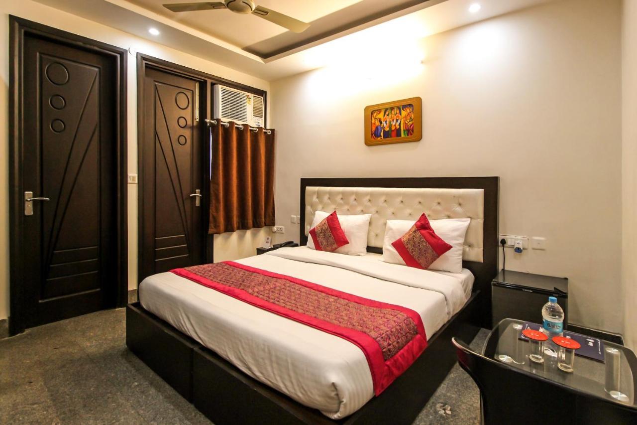 Oyo 8110 Nstay 31 Gurgaon Bagian luar foto